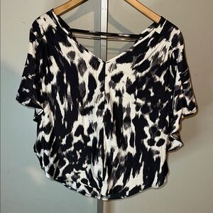 NWT Express Dolman Sleeve Blouse Black White Gray Snow Leopard Size S/P